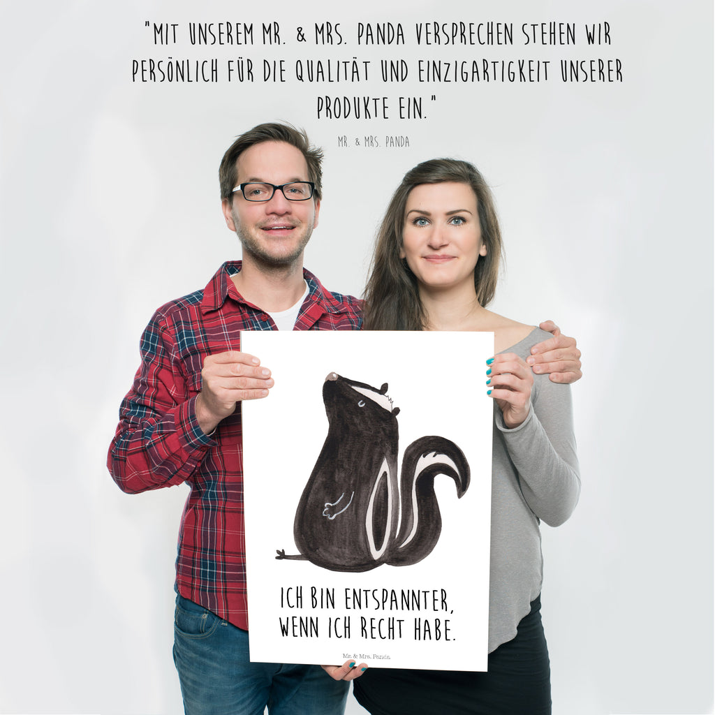 Poster Stinktier sitzend Poster, Wandposter, Bild, Wanddeko, Küchenposter, Kinderposter, Wanddeko Bild, Raumdekoration, Wanddekoration, Handgemaltes Poster, Mr. & Mrs. Panda Poster, Designposter, Kunstdruck, Posterdruck, Stinktier, Skunk, Wildtier, Raubtier, Stinker, Stinki, Spruch, Büro, Recht, Besserwisser