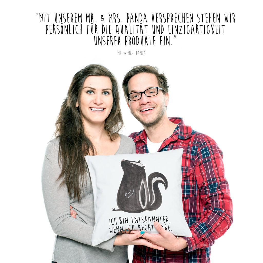 40x40 Kissen Stinktier sitzend Kissenhülle, Kopfkissen, Sofakissen, Dekokissen, Motivkissen, Stinktier, Skunk, Wildtier, Raubtier, Stinker, Stinki, Spruch, Büro, Recht, Besserwisser