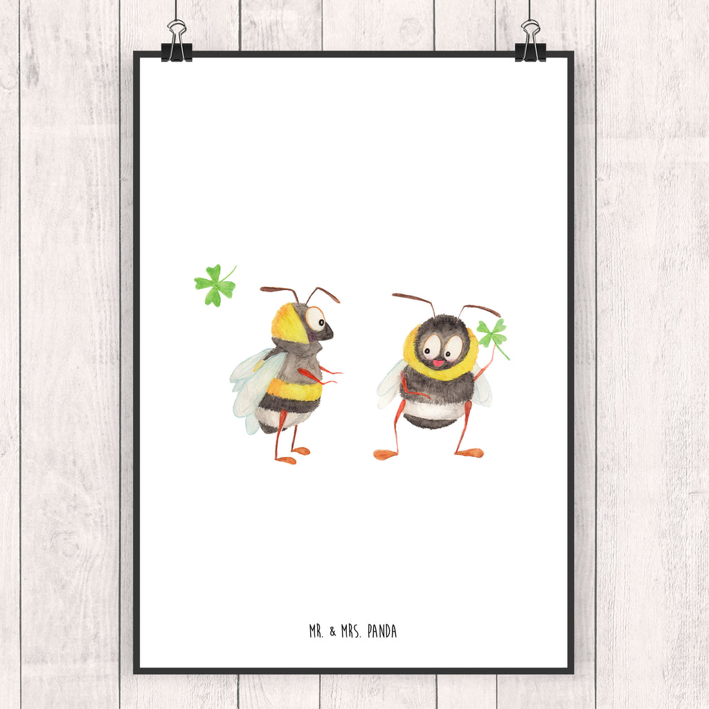 Poster Hummeln mit Kleeblatt Poster, Wandposter, Bild, Wanddeko, Küchenposter, Kinderposter, Wanddeko Bild, Raumdekoration, Wanddekoration, Handgemaltes Poster, Mr. & Mrs. Panda Poster, Designposter, Kunstdruck, Posterdruck, Tiermotive, Gute Laune, lustige Sprüche, Tiere, Hummel, Biene, Spruch positiv, Biene Deko, Spruch schön, glücklich sein, glücklich werden, Spruch fröhlich