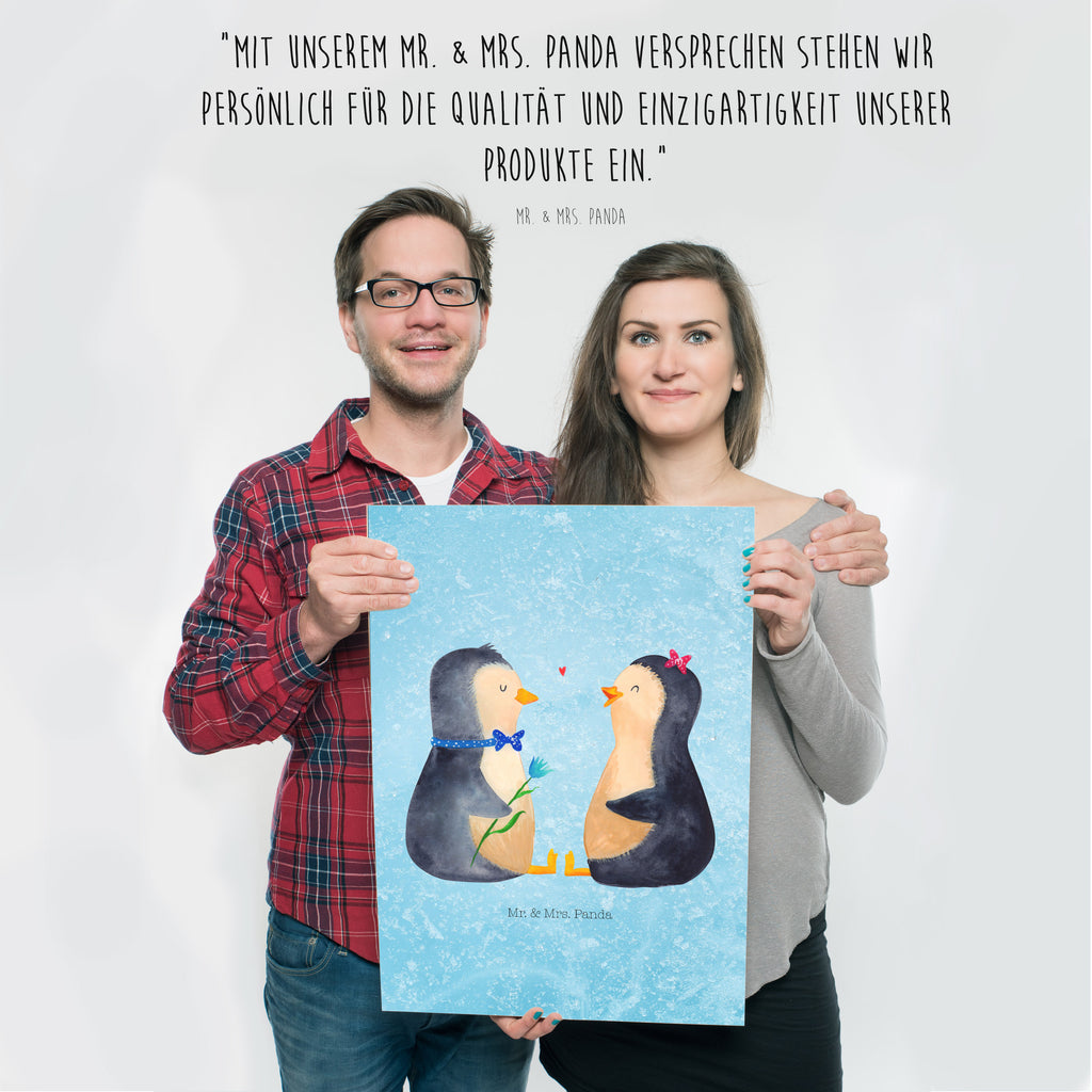 Poster Pinguin Pärchen Poster, Wandposter, Bild, Wanddeko, Küchenposter, Kinderposter, Wanddeko Bild, Raumdekoration, Wanddekoration, Handgemaltes Poster, Mr. & Mrs. Panda Poster, Designposter, Kunstdruck, Posterdruck, Pinguin, Pinguine, Liebe, Liebespaar, Liebesbeweis, Liebesgeschenk, Verlobung, Jahrestag, Hochzeitstag, Hochzeit, Hochzeitsgeschenk, große Liebe, Traumpaar