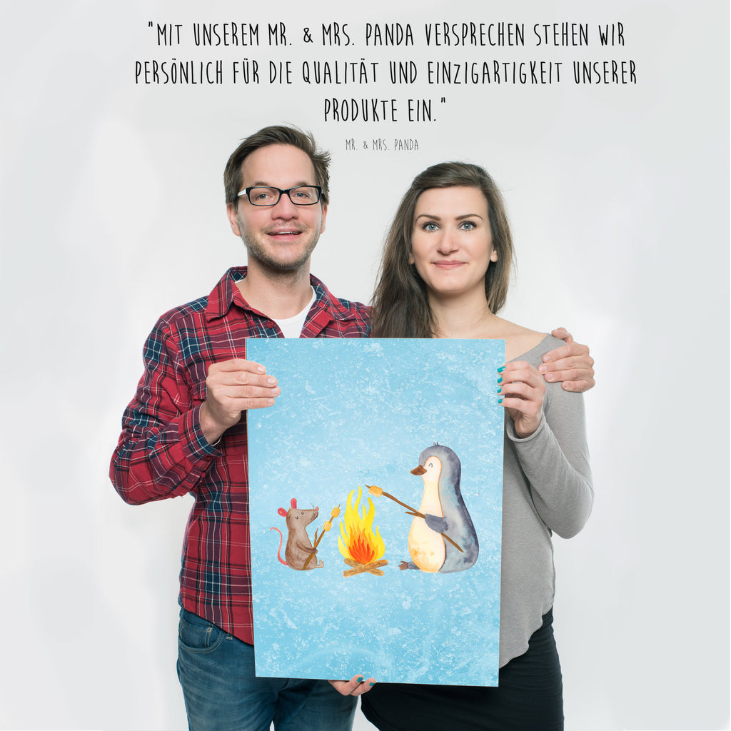 Poster Pinguin Lagerfeuer Poster, Wandposter, Bild, Wanddeko, Küchenposter, Kinderposter, Wanddeko Bild, Raumdekoration, Wanddekoration, Handgemaltes Poster, Mr. & Mrs. Panda Poster, Designposter, Kunstdruck, Posterdruck, Pinguin, Maus, Pinguine, Lagerfeuer, Leben, Arbeit, Job, Motivation, Büro, Büroalltag, Lebensspruch, Lebensmotivation, Neustart, Liebe, grillen, Feuer, Marshmallows