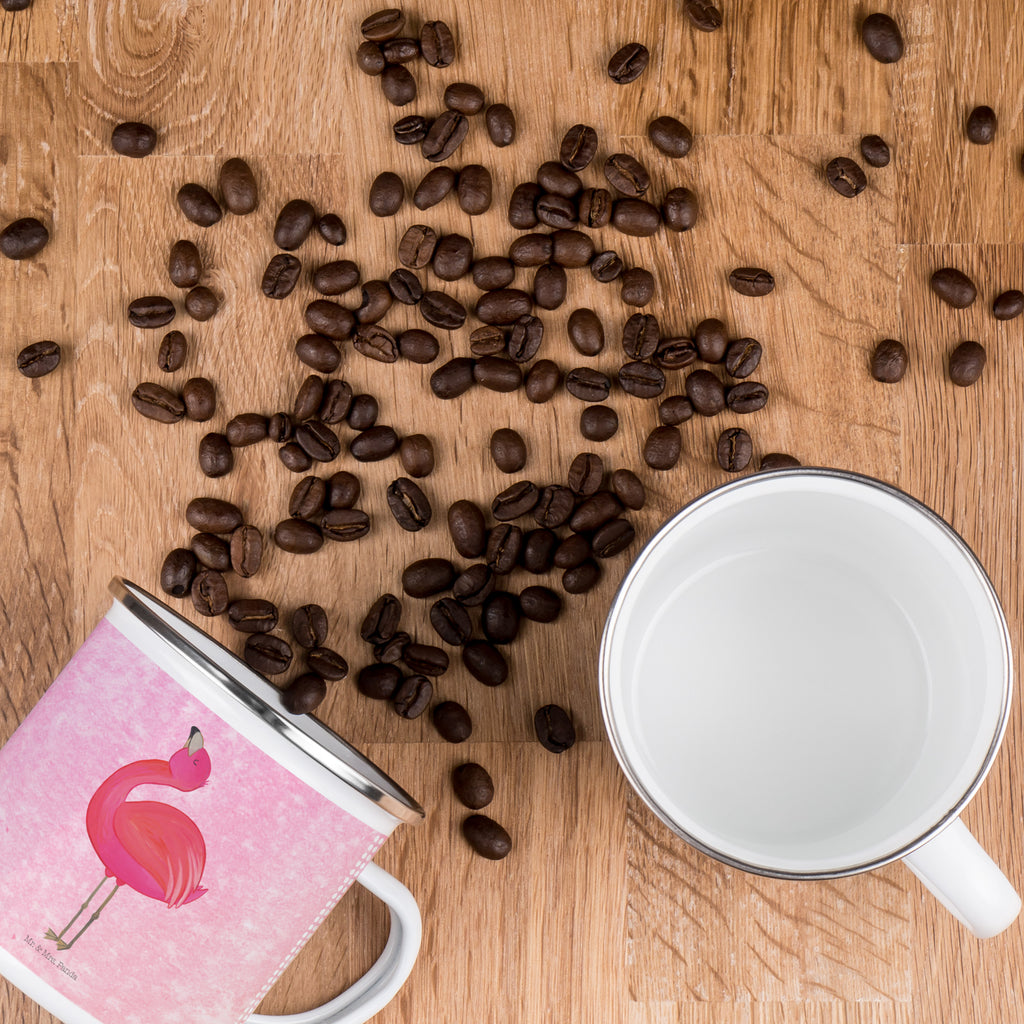 Camping Emaille Tasse Flamingo stolz Campingtasse, Trinkbecher, Metalltasse, Outdoor Tasse, Emaille Trinkbecher, Blechtasse Outdoor, Emaille Campingbecher, Edelstahl Trinkbecher, Metalltasse für Camping, Kaffee Blechtasse, Camping Tasse Metall, Flamingo, stolz, Freude, Selbstliebe, Selbstakzeptanz, Freundin, beste Freundin, Tochter, Mama, Schwester