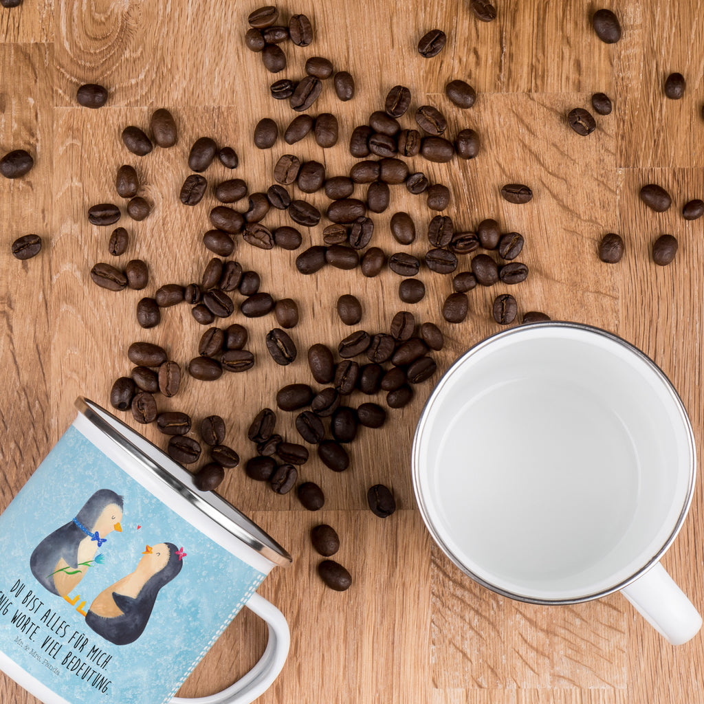 Camping Emaille Tasse Pinguin Pärchen Campingtasse, Trinkbecher, Metalltasse, Outdoor Tasse, Emaille Trinkbecher, Blechtasse Outdoor, Emaille Campingbecher, Edelstahl Trinkbecher, Metalltasse für Camping, Kaffee Blechtasse, Camping Tasse Metall, Pinguin, Pinguine, Liebe, Liebespaar, Liebesbeweis, Liebesgeschenk, Verlobung, Jahrestag, Hochzeitstag, Hochzeit, Hochzeitsgeschenk, große Liebe, Traumpaar