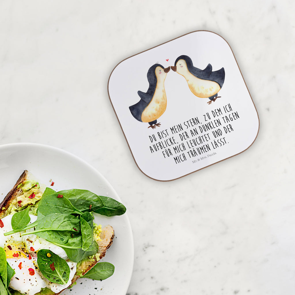 Quadratische Untersetzer Pinguin Liebe Bierdeckel, Glasuntersetzer, Untersetzer Gläser, Getränkeuntersetzer, Liebe, Partner, Freund, Freundin, Ehemann, Ehefrau, Heiraten, Verlobung, Heiratsantrag, Liebesgeschenk, Jahrestag, Hocheitstag, Pinguin, Pinguine, Pinguin Paar, Pinguinpaar, Pinguin Liebe, Paar, Pärchen. Liebespaar, Liebesbeweis, Liebesspruch, Hochzeitstag, Geschenk Freund, Geschenk Freundin, Verlobte, Verlobter, Love, Geschenk Hochzeitstag, Geschenkidee, Hochzeit, Gastgeschenk