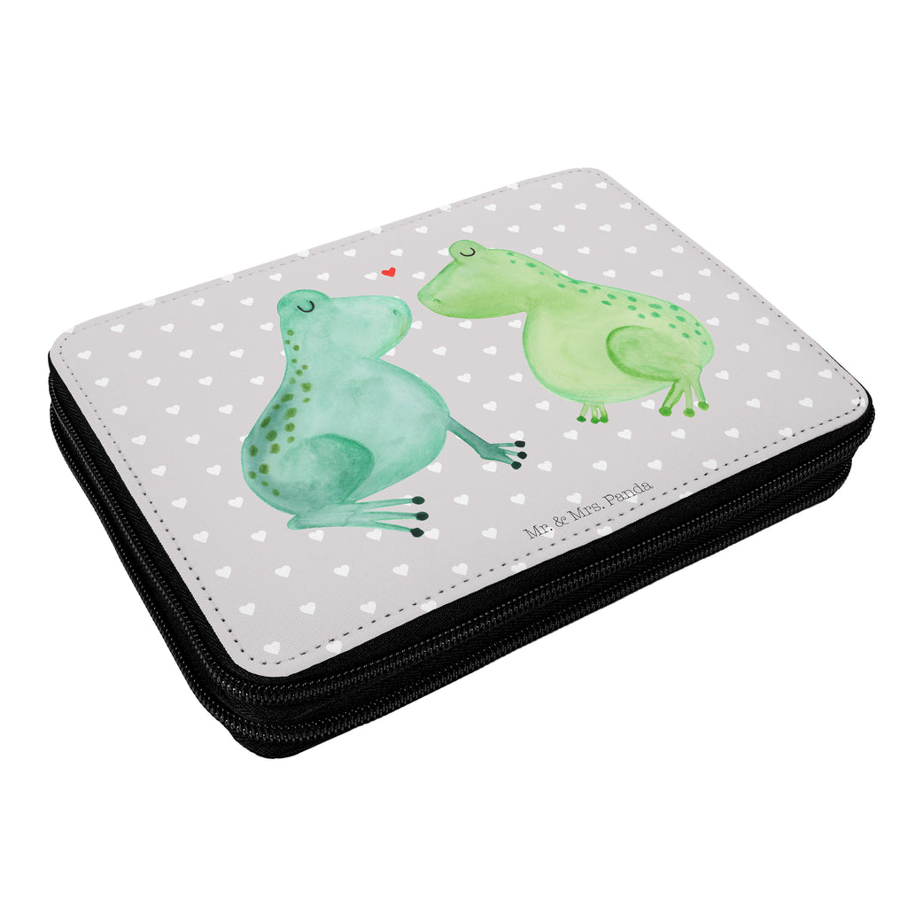 Federmappe Frosch Liebe Federmappe, Stiftetasche, Stifte Etui, Schule, Einschulung, Geschenk, Kind, Schüler, Schülerin, Stifterolle, Federmäppchen, Motiv, Grundschule, Federmäppchen bedruckt, Büro Stifte Etui, Bestückte Federmappe, Kinder Federmappe, Federmappe Einschulung, Liebe, Partner, Freund, Freundin, Ehemann, Ehefrau, Heiraten, Verlobung, Heiratsantrag, Liebesgeschenk, Jahrestag, Hocheitstag, Verliebt, Verlobt, Verheiratet, Geschenk Freundin, Geschenk Freund, Liebesbeweis, Hochzeitstag, Geschenk Hochzeit, Frosch, Frösche, Froschkönig, Fröschchen