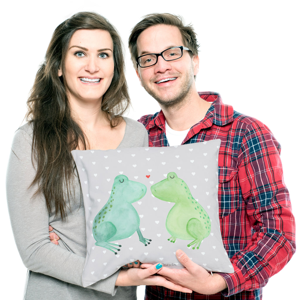 40x40 Kissen Frosch Liebe Kissenhülle, Kopfkissen, Sofakissen, Dekokissen, Motivkissen, Liebe, Partner, Freund, Freundin, Ehemann, Ehefrau, Heiraten, Verlobung, Heiratsantrag, Liebesgeschenk, Jahrestag, Hocheitstag, Verliebt, Verlobt, Verheiratet, Geschenk Freundin, Geschenk Freund, Liebesbeweis, Hochzeitstag, Geschenk Hochzeit, Frosch, Frösche, Froschkönig, Fröschchen