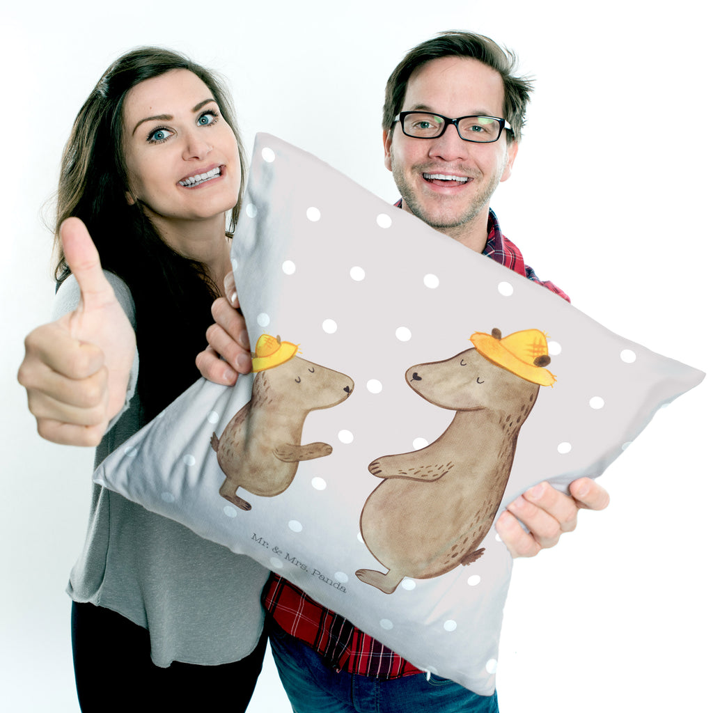 40x40 Kissen Bären mit Hut Kissenhülle, Kopfkissen, Sofakissen, Dekokissen, Motivkissen, Familie, Vatertag, Muttertag, Bruder, Schwester, Mama, Papa, Oma, Opa, Bär, Bären, Vater, Papi, Paps, Dad, Daddy, Lieblingsmensch, Sohn, Söhne, Kind, Kinder, Vater-Sohn, Family, Vorbild