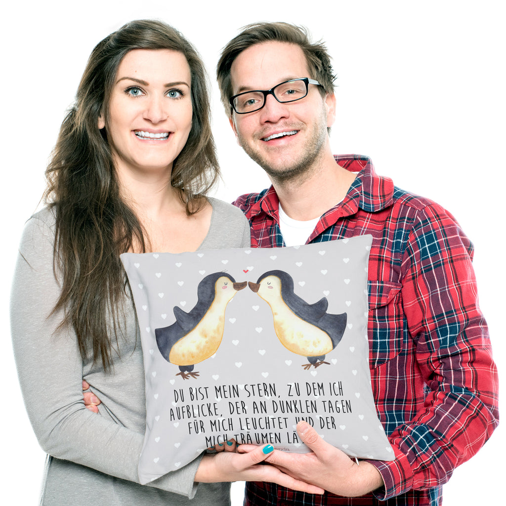 40x40 Kissen Pinguin Liebe Kissenhülle, Kopfkissen, Sofakissen, Dekokissen, Motivkissen, Liebe, Partner, Freund, Freundin, Ehemann, Ehefrau, Heiraten, Verlobung, Heiratsantrag, Liebesgeschenk, Jahrestag, Hocheitstag, Pinguin, Pinguine, Pinguin Paar, Pinguinpaar, Pinguin Liebe, Paar, Pärchen. Liebespaar, Liebesbeweis, Liebesspruch, Hochzeitstag, Geschenk Freund, Geschenk Freundin, Verlobte, Verlobter, Love, Geschenk Hochzeitstag, Geschenkidee, Hochzeit, Gastgeschenk