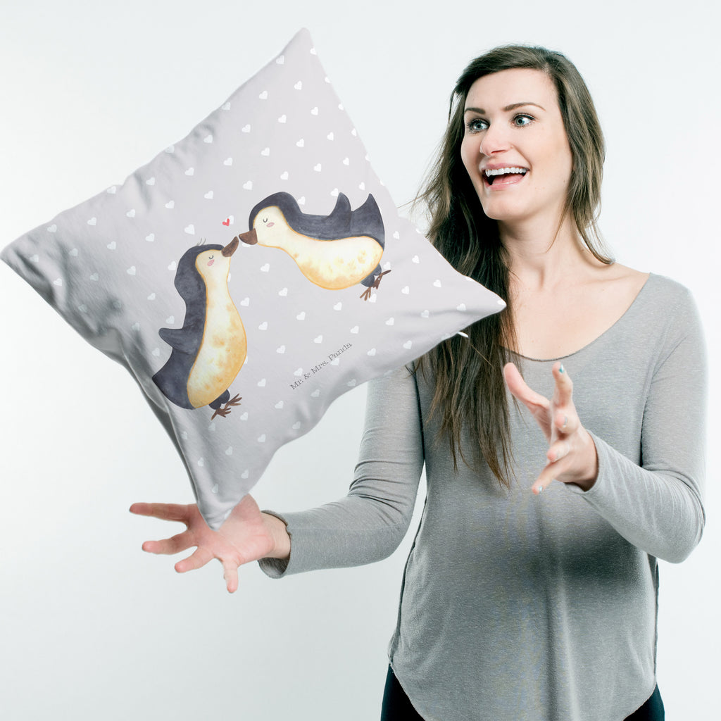40x40 Kissen Pinguin Liebe Kissenhülle, Kopfkissen, Sofakissen, Dekokissen, Motivkissen, Liebe, Partner, Freund, Freundin, Ehemann, Ehefrau, Heiraten, Verlobung, Heiratsantrag, Liebesgeschenk, Jahrestag, Hocheitstag, Pinguin, Pinguine, Pinguin Paar, Pinguinpaar, Pinguin Liebe, Paar, Pärchen. Liebespaar, Liebesbeweis, Liebesspruch, Hochzeitstag, Geschenk Freund, Geschenk Freundin, Verlobte, Verlobter, Love, Geschenk Hochzeitstag, Geschenkidee, Hochzeit, Gastgeschenk