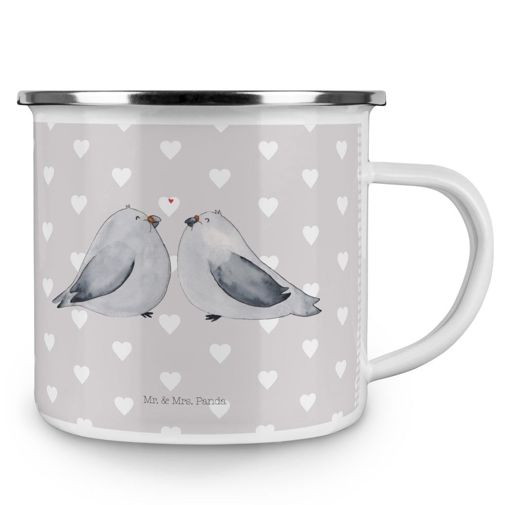 Camping Emaille Tasse Turteltauben Liebe Campingtasse, Trinkbecher, Metalltasse, Outdoor Tasse, Emaille Trinkbecher, Blechtasse Outdoor, Emaille Campingbecher, Edelstahl Trinkbecher, Metalltasse für Camping, Kaffee Blechtasse, Camping Tasse Metall, Liebe, Partner, Freund, Freundin, Ehemann, Ehefrau, Heiraten, Verlobung, Heiratsantrag, Liebesgeschenk, Jahrestag, Hocheitstag, Turteltauben, Turteltäubchen, Tauben, Verliebt, Verlobt, Verheiratet, Geschenk Freundin, Geschenk Freund, Liebesbeweis, Hochzeitstag, Geschenk Hochzeit