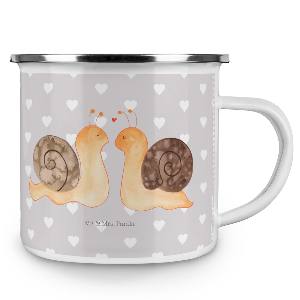 Camping Emaille Tasse Schnecken Liebe Campingtasse, Trinkbecher, Metalltasse, Outdoor Tasse, Emaille Trinkbecher, Blechtasse Outdoor, Emaille Campingbecher, Edelstahl Trinkbecher, Metalltasse für Camping, Kaffee Blechtasse, Camping Tasse Metall, Liebe, Partner, Freund, Freundin, Ehemann, Ehefrau, Heiraten, Verlobung, Heiratsantrag, Liebesgeschenk, Jahrestag, Hocheitstag