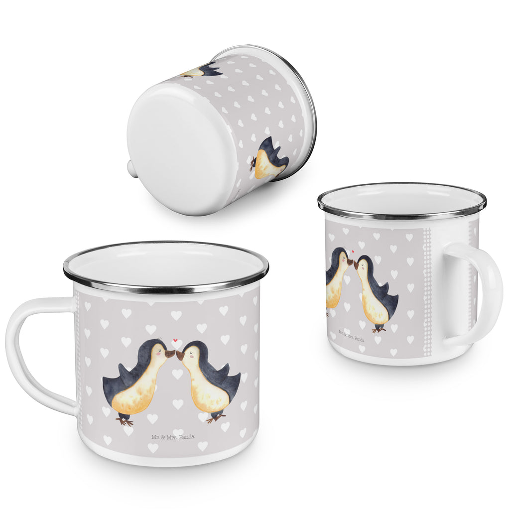 Camping Emaille Tasse Pinguin Liebe Campingtasse, Trinkbecher, Metalltasse, Outdoor Tasse, Emaille Trinkbecher, Blechtasse Outdoor, Emaille Campingbecher, Edelstahl Trinkbecher, Metalltasse für Camping, Kaffee Blechtasse, Camping Tasse Metall, Liebe, Partner, Freund, Freundin, Ehemann, Ehefrau, Heiraten, Verlobung, Heiratsantrag, Liebesgeschenk, Jahrestag, Hocheitstag, Pinguin, Pinguine, Pinguin Paar, Pinguinpaar, Pinguin Liebe, Paar, Pärchen. Liebespaar, Liebesbeweis, Liebesspruch, Hochzeitstag, Geschenk Freund, Geschenk Freundin, Verlobte, Verlobter, Love, Geschenk Hochzeitstag, Geschenkidee, Hochzeit, Gastgeschenk