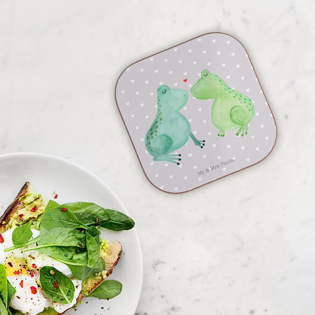 Quadratische Untersetzer Frosch Liebe Bierdeckel, Glasuntersetzer, Untersetzer Gläser, Getränkeuntersetzer, Liebe, Partner, Freund, Freundin, Ehemann, Ehefrau, Heiraten, Verlobung, Heiratsantrag, Liebesgeschenk, Jahrestag, Hocheitstag, Verliebt, Verlobt, Verheiratet, Geschenk Freundin, Geschenk Freund, Liebesbeweis, Hochzeitstag, Geschenk Hochzeit, Frosch, Frösche, Froschkönig, Fröschchen