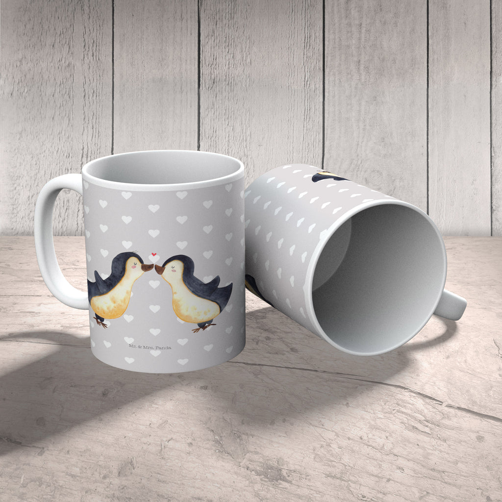 Tasse Pinguin Liebe Pinguin, Pinguine, Pinguin Paar, Pinguinpaar, Pinguin Liebe, Liebe, Paar, Pärchen. Liebespaar, Liebesbeweis, Liebesspruch, Verlobung, Hochzeitstag, Jahrestag, Geschenk Freund, Geschenk Freundin, Verlobte, Verlobter, Love, Geschenk Hochzeitstag, Geschenkidee, Hochzeit, Gastgeschenk Becher, Kaffeetasse, Kaffeebecher, Tee, Frühstück, Büro  Liebe,  Partner, Freund, Freundin, Ehemann, Ehefrau, Heiraten, Verlobung, Heiratsantrag, Liebesgeschenk, Jahrestag, Hocheitstag