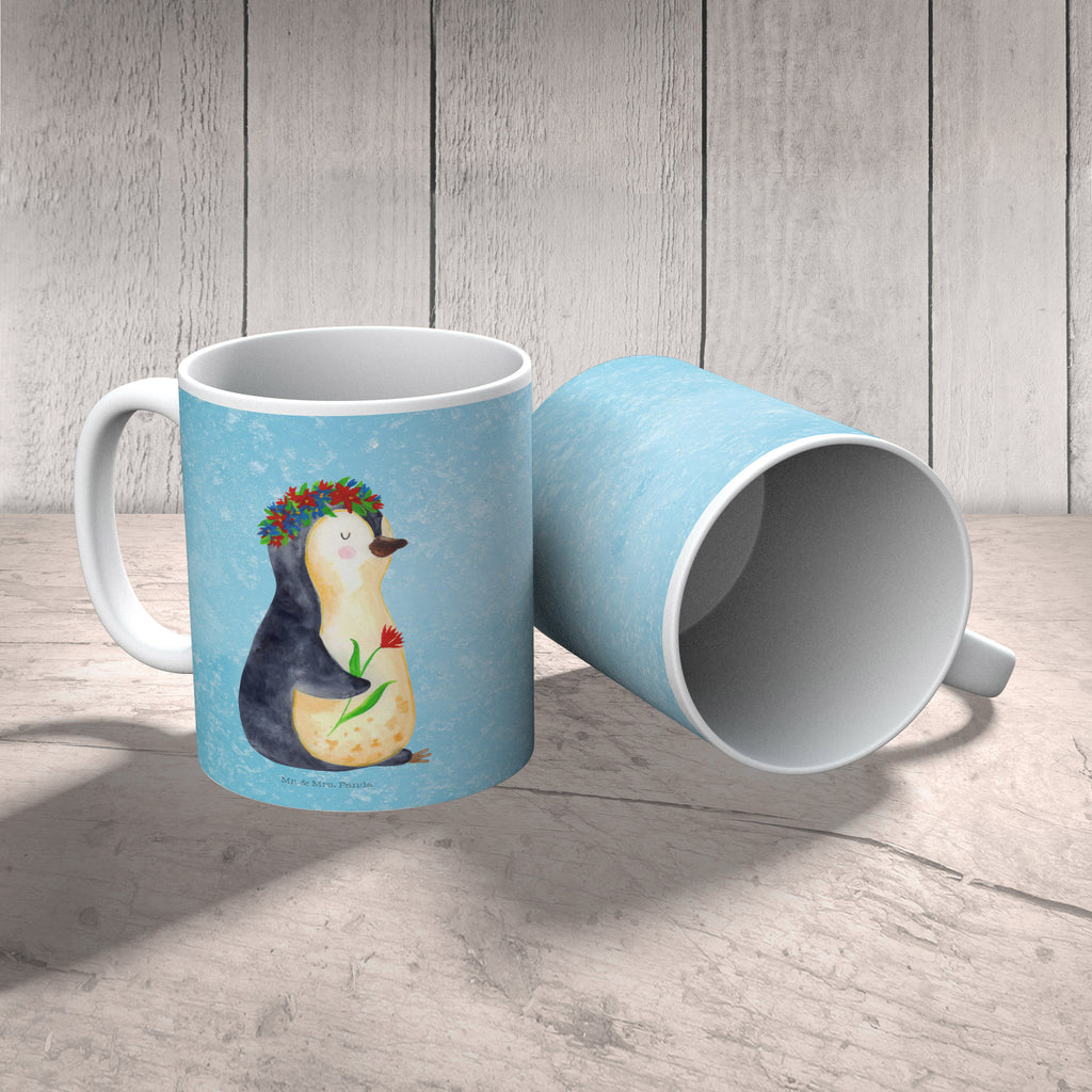 Tasse Pinguin Blumenkranz Pinguin, Pinguine, Blumenkranz, Universum, Leben, Wünsche, Ziele, Lebensziele, Motivation, Lebenslust, Liebeskummer, Geschenkidee	 Becher, Kaffeetasse, Kaffeebecher, Tee, Frühstück, Büro  Pinguin
