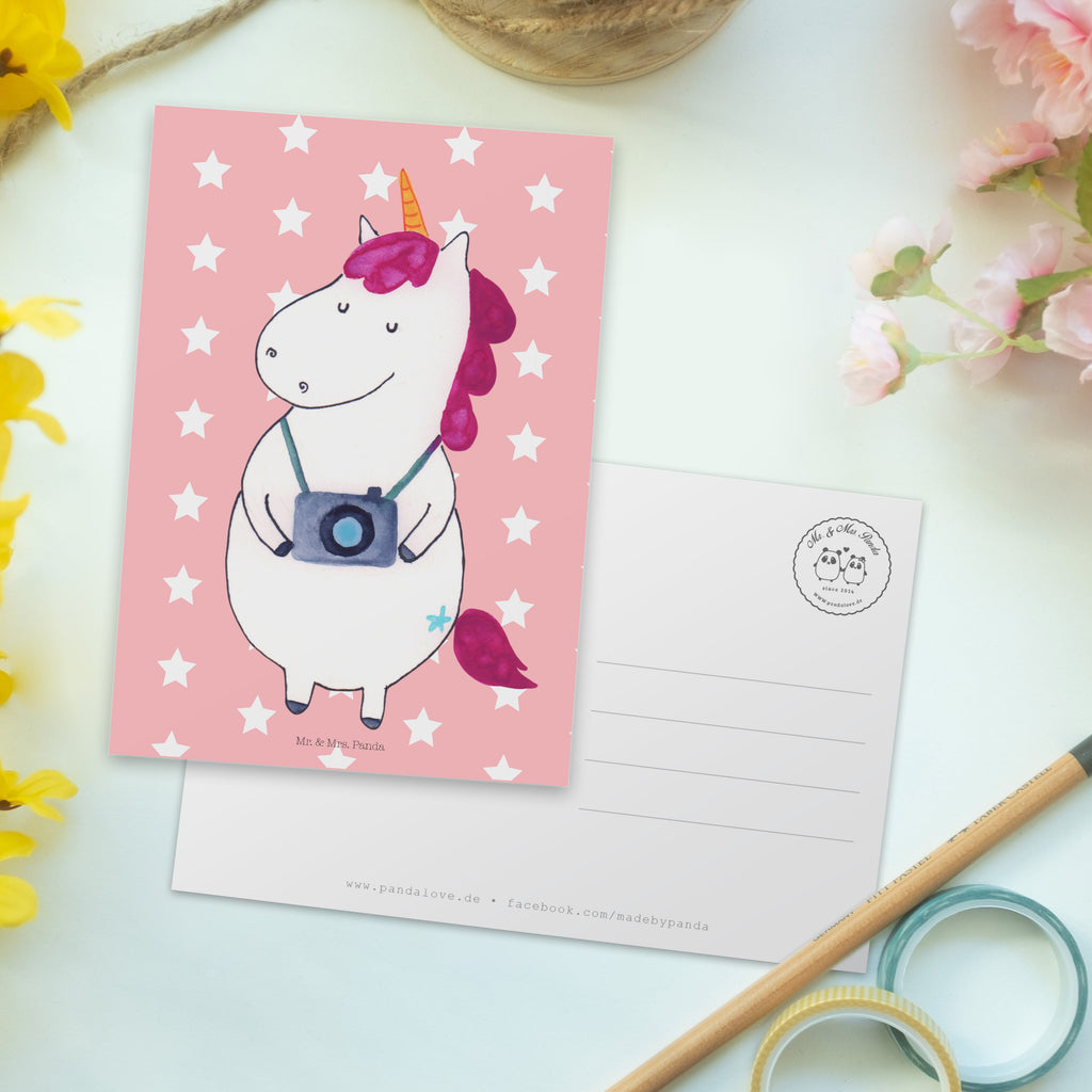 Postkarte Einhorn Fotograf Geschenkkarte, Grußkarte, Karte, Einladung, Ansichtskarte, Geburtstagskarte, Einladungskarte, Dankeskarte, Einhorn, Einhörner, Einhorn Deko, Pegasus, Unicorn, Fotograf, Fotografie, Kamera, Reisen, Weltreise, Weltenbummler, Urlaub, Tourist, Kurztrip, Reise, Städtereise