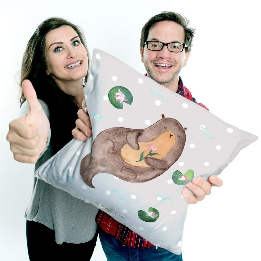 40x40 Kissen Otter mit Seerose Kissenhülle, Kopfkissen, Sofakissen, Dekokissen, Motivkissen, Otter, Fischotter, Seeotter, Otter Seeotter See Otter