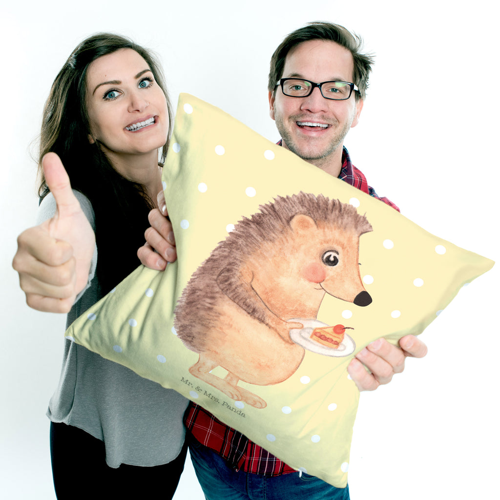 40x40 Kissen Igel mit Kuchenstück Kissenhülle, Kopfkissen, Sofakissen, Dekokissen, Motivkissen, Tiermotive, Gute Laune, lustige Sprüche, Tiere, Igel, Essen Spruch, Kuchen, Backen Geschenk, Kuchen backen, Einladung Party, Geburtstagskuchen, Torte