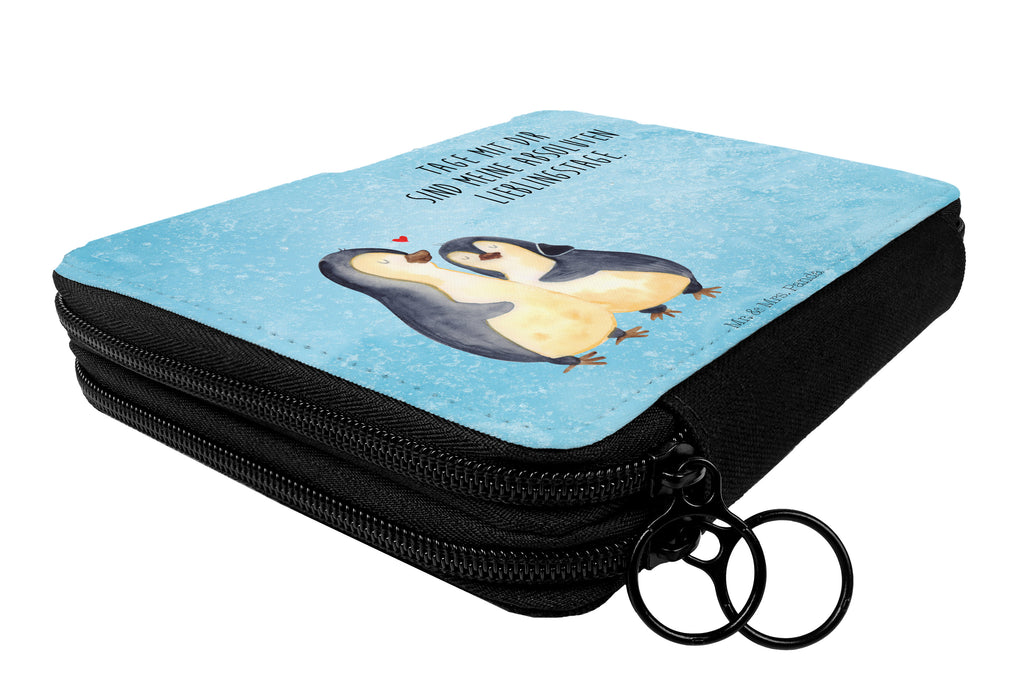 Federmappe Pinguin umarmend Federmappe, Stiftetasche, Stifte Etui, Schule, Einschulung, Geschenk, Kind, Schüler, Schülerin, Stifterolle, Federmäppchen, Motiv, Grundschule, Federmäppchen bedruckt, Büro Stifte Etui, Bestückte Federmappe, Kinder Federmappe, Federmappe Einschulung, Pinguin, Liebe, Liebespaar, Liebesbeweis, Liebesgeschenk, Verlobung, Jahrestag, Hochzeitstag, Hochzeit, Hochzeitsgeschenk