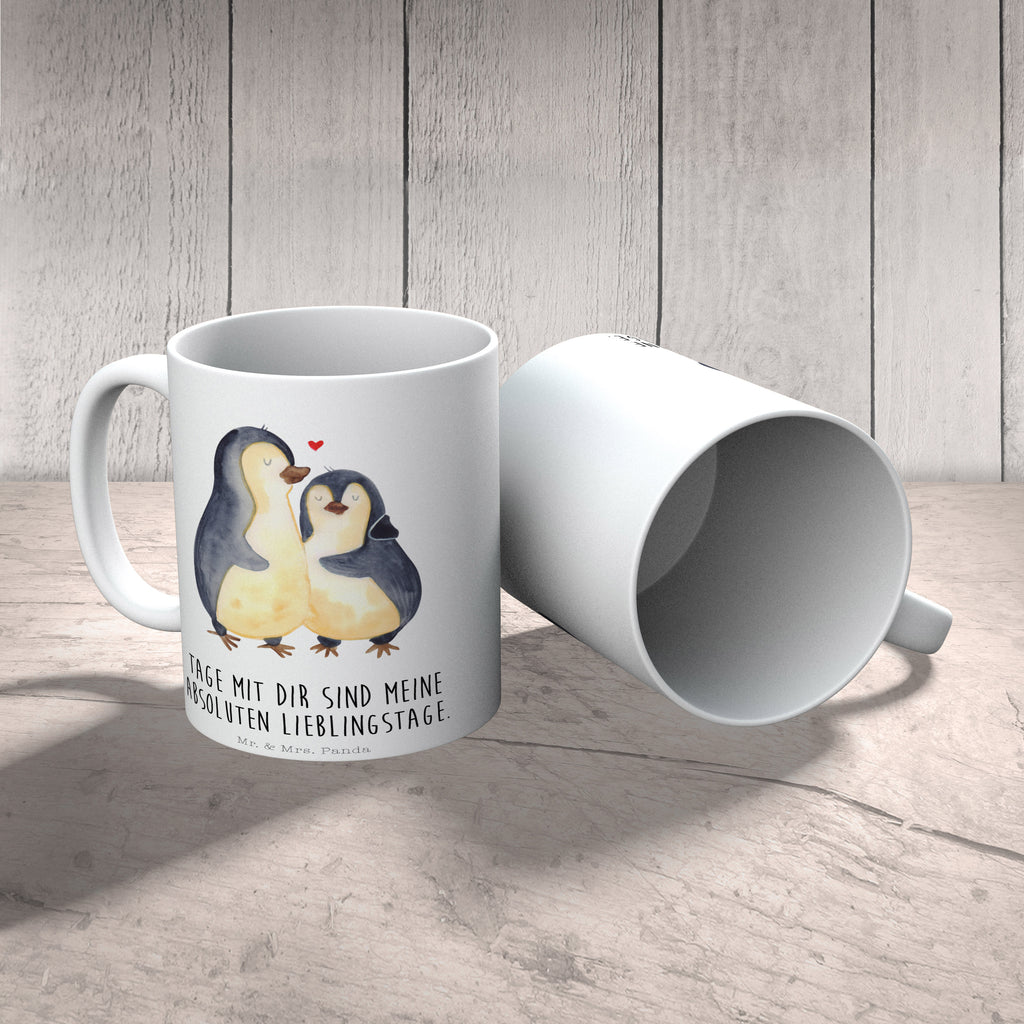 Tasse Pinguin umarmend Pinguin, Liebe, Liebespaar, Liebesbeweis, Liebesgeschenk, Verlobung, Jahrestag, Hochzeitstag, Hochzeit, Hochzeitsgeschenk Becher, Kaffeetasse, Kaffeebecher, Tee, Frühstück, Büro  Pinguin