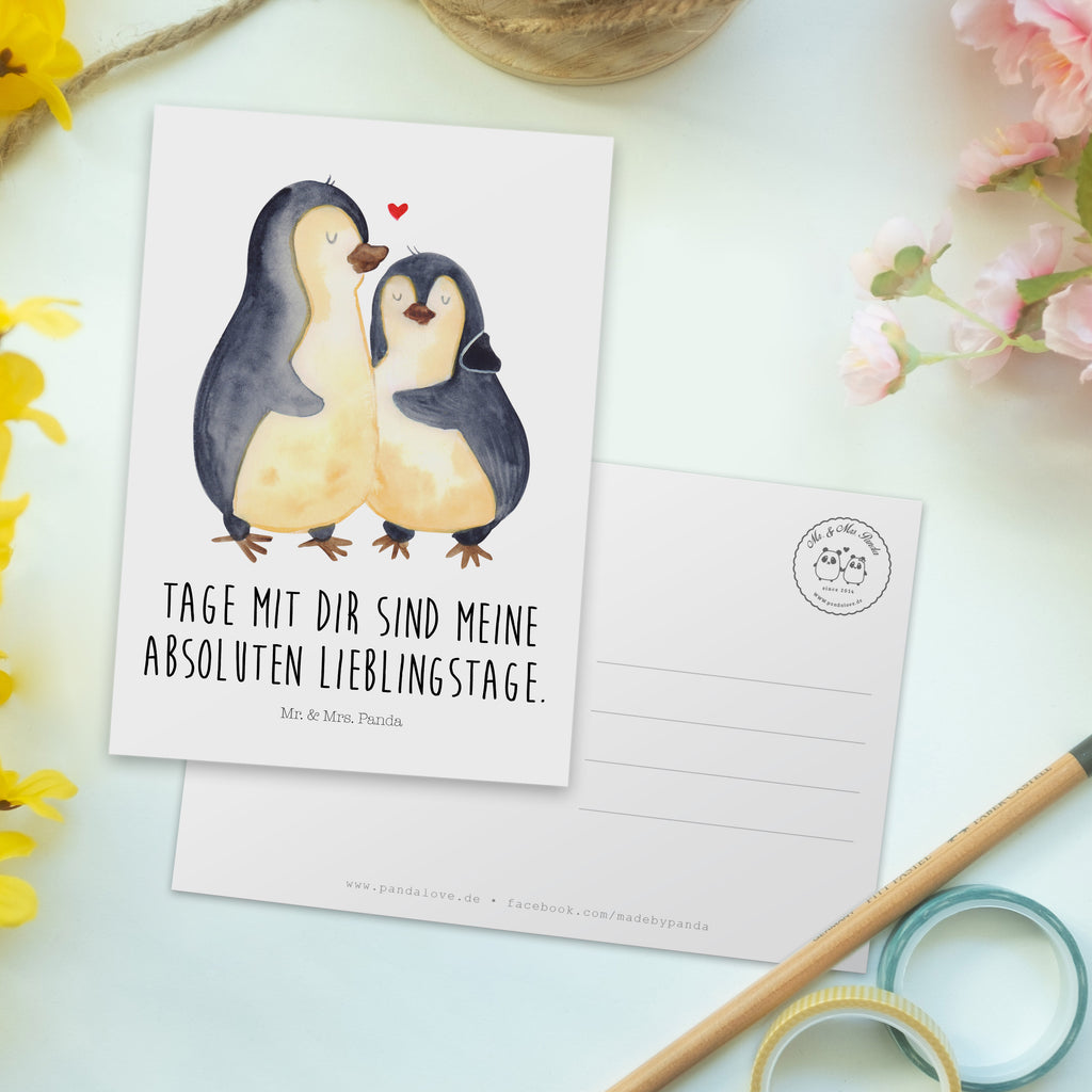 Postkarte Pinguin umarmend Geschenkkarte, Grußkarte, Karte, Einladung, Ansichtskarte, Geburtstagskarte, Einladungskarte, Dankeskarte, Pinguin, Liebe, Liebespaar, Liebesbeweis, Liebesgeschenk, Verlobung, Jahrestag, Hochzeitstag, Hochzeit, Hochzeitsgeschenk