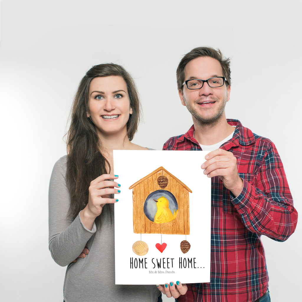 Poster Vogelhaus sweet Home Poster, Wandposter, Bild, Wanddeko, Küchenposter, Kinderposter, Wanddeko Bild, Raumdekoration, Wanddekoration, Handgemaltes Poster, Mr. & Mrs. Panda Poster, Designposter, Kunstdruck, Posterdruck, Tiermotive, Gute Laune, lustige Sprüche, Tiere, Vogelhaus, Vogel, Home sweet Home, Einzug, Umzug, Geschenk, Einzugsgeschenk, Hausbau, Haus