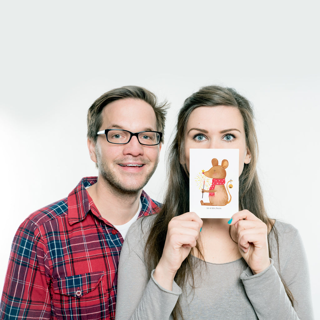 Postkarte Weihnachtsmaus Geschenkkarte, Grußkarte, Karte, Einladung, Ansichtskarte, Geburtstagskarte, Einladungskarte, Dankeskarte, Winter, Weihnachten, Weihnachtsdeko, Nikolaus, Advent, Heiligabend, Wintermotiv, Frohe Weihnachten, Weihnachtsgruß, Weihnachtsmotiv, Maus, Mäuschen, Weihnachtswunder