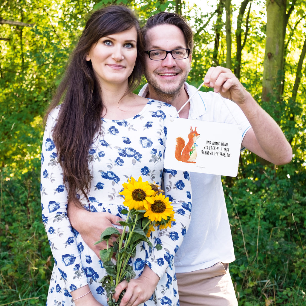 Deko Schild Eichhörnchen Blume Dekoschild, Deko Schild, Schild, Tür Schild, Türschild, Holzschild, Wandschild, Wanddeko, Tiermotive, Gute Laune, lustige Sprüche, Tiere, Eichhörnchen, Eichhorn, Spruch positiv, Lachen, Spaß, Motivation Sprüche, Motivation Bilder, glücklich Spruch, Spruch Deko