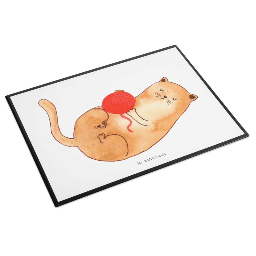 Schreibtischunterlage Katzen Wollknäul Schreibunterlage, Schreibtischauflage, Bürobedarf, Büroartikel, Schreibwaren, Schreibtisch Unterlagen, Schreibtischunterlage Groß, Katze, Katzenmotiv, Katzenfan, Katzendeko, Katzenfreund, Katzenliebhaber, Katzenprodukte, Katzenartikel, Katzenaccessoires, Katzensouvenirs, Katzenliebhaberprodukte, Katzenmotive, Katzen, Kater, Mietze, Cat, Cats, Katzenhalter, Katzenbesitzerin, Haustier, Wollknäuel, Wolle, Spielen, Spiel, verspielt
