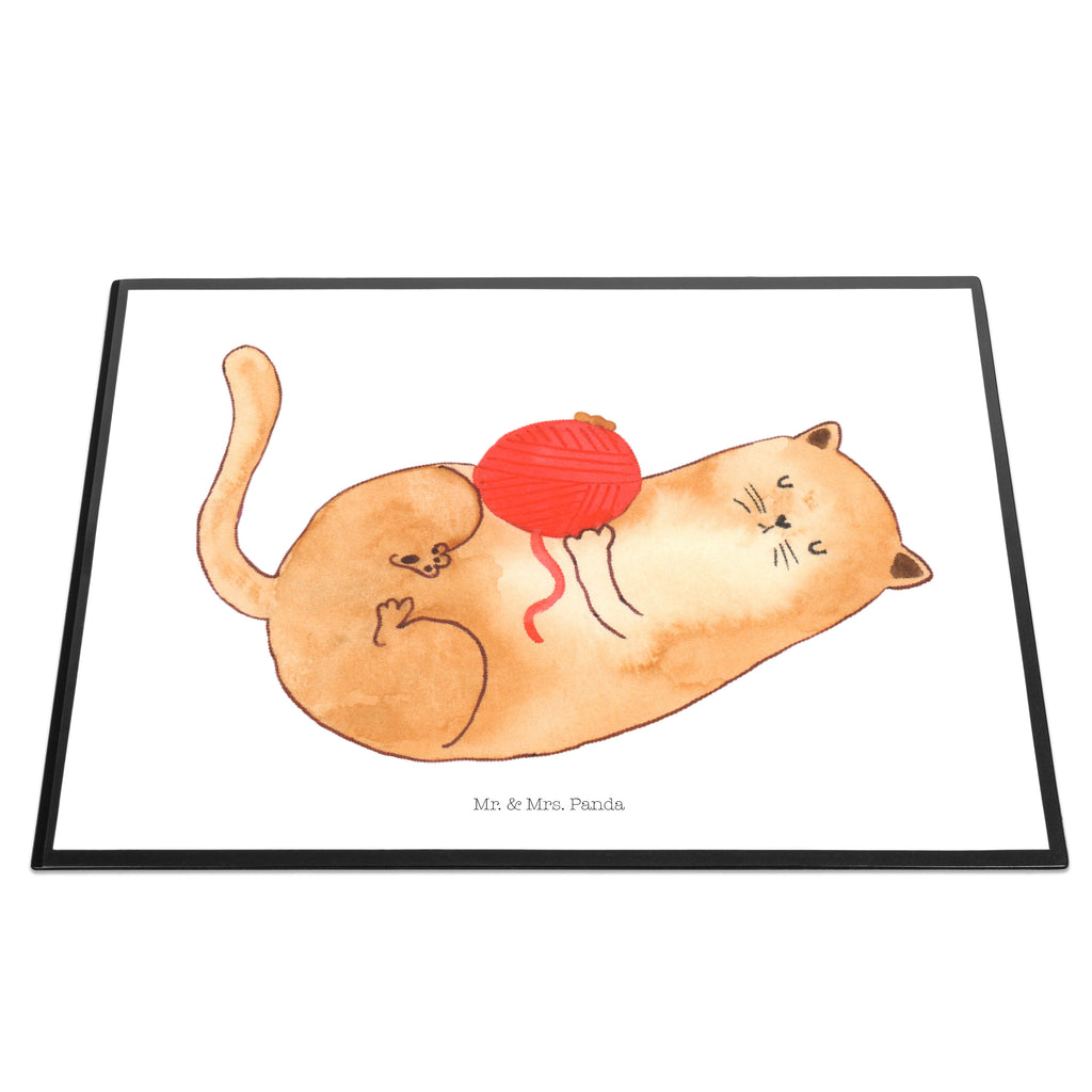 Schreibtischunterlage Katzen Wollknäul Schreibunterlage, Schreibtischauflage, Bürobedarf, Büroartikel, Schreibwaren, Schreibtisch Unterlagen, Schreibtischunterlage Groß, Katze, Katzenmotiv, Katzenfan, Katzendeko, Katzenfreund, Katzenliebhaber, Katzenprodukte, Katzenartikel, Katzenaccessoires, Katzensouvenirs, Katzenliebhaberprodukte, Katzenmotive, Katzen, Kater, Mietze, Cat, Cats, Katzenhalter, Katzenbesitzerin, Haustier, Wollknäuel, Wolle, Spielen, Spiel, verspielt