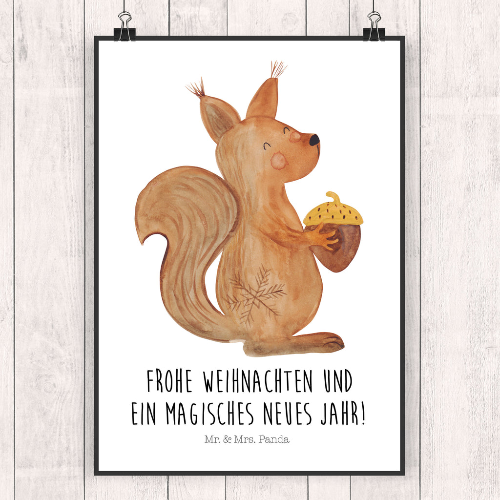 Poster Eichhörnchen Weihnachtszeit Poster, Wandposter, Bild, Wanddeko, Küchenposter, Kinderposter, Wanddeko Bild, Raumdekoration, Wanddekoration, Handgemaltes Poster, Mr. & Mrs. Panda Poster, Designposter, Kunstdruck, Posterdruck, Winter, Weihnachten, Weihnachtsdeko, Nikolaus, Advent, Heiligabend, Wintermotiv, Frohe Weihnachten, Frohes neues Jahr, Guten Rutsch, Weihnachtsmotiv, Weihnachtsgruß, Neujahr, Vogel