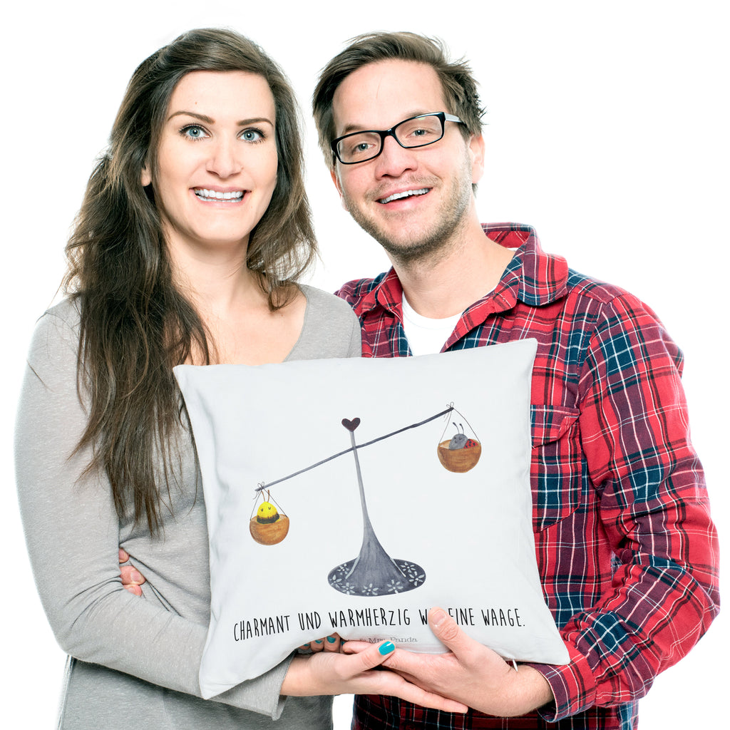 40x40 Kissen Sternzeichen Waage Kissenhülle, Kopfkissen, Sofakissen, Dekokissen, Motivkissen, Tierkreiszeichen, Sternzeichen, Horoskop, Astrologie, Aszendent, Waage, Waage Geschenk, Waage Sternzeichen, Geschenk Oktober, Geschenk September, Geburtstag Oktober, Geburtstag September, Gleichgewicht, Marienkäfer, Hummel, Biene