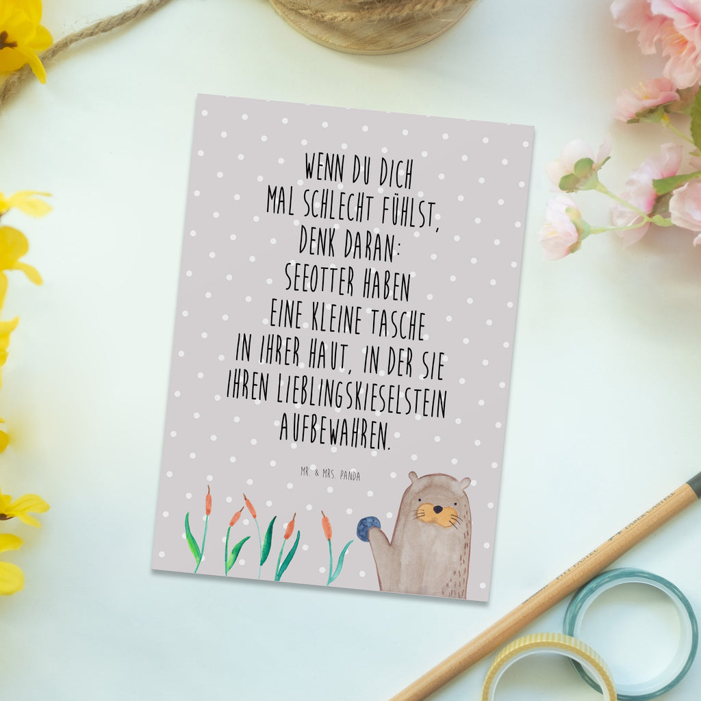 Postkarte Otter mit Stein Geschenkkarte, Grußkarte, Karte, Einladung, Ansichtskarte, Geburtstagskarte, Einladungskarte, Dankeskarte, Otter, Fischotter, Seeotter, Otter Seeotter See Otter