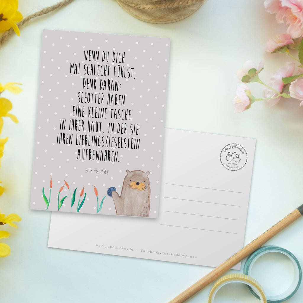 Postkarte Otter mit Stein Geschenkkarte, Grußkarte, Karte, Einladung, Ansichtskarte, Geburtstagskarte, Einladungskarte, Dankeskarte, Otter, Fischotter, Seeotter, Otter Seeotter See Otter