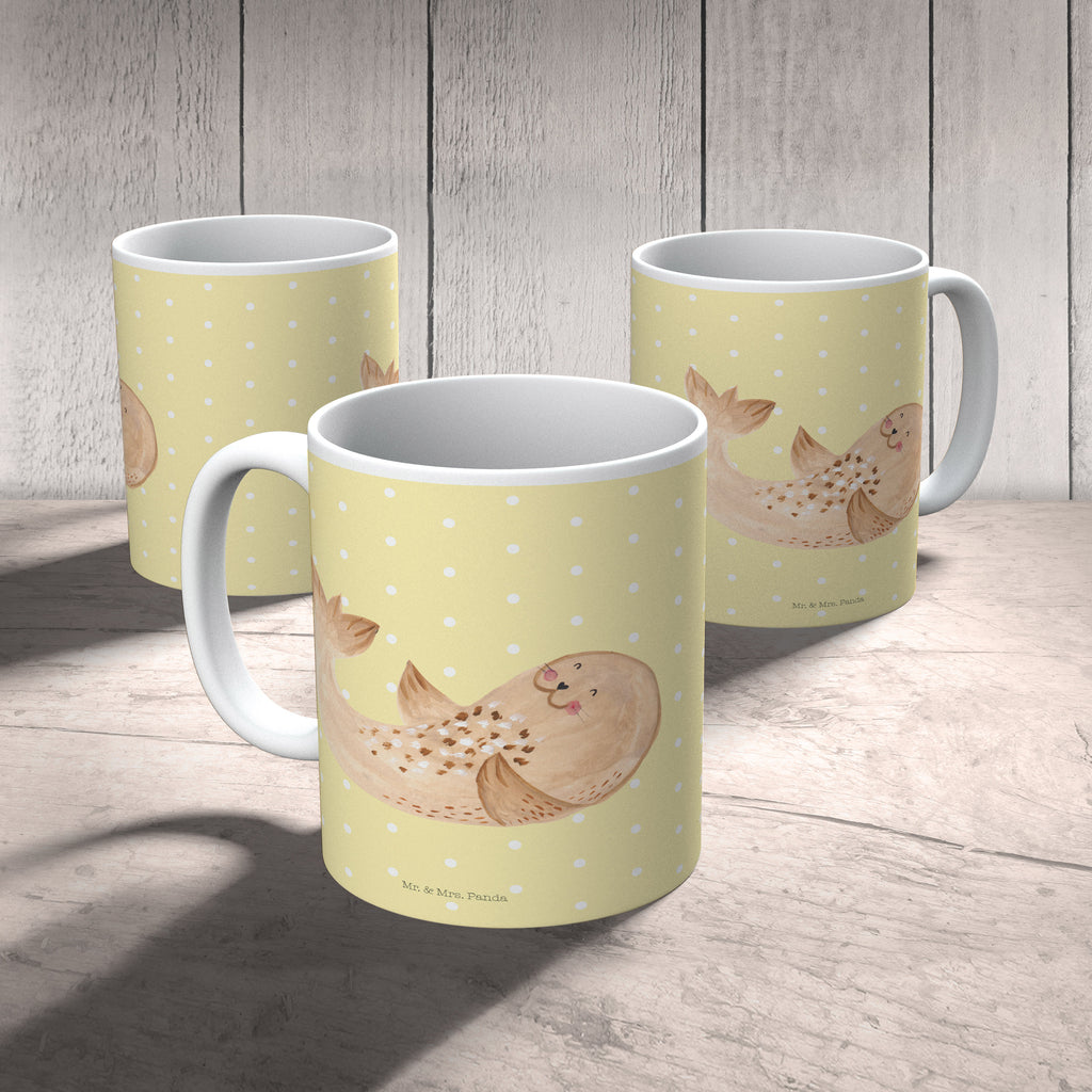 Tasse Robbe liegend Robbe, Robben, Seehund, Strand, Meerestier, Ostsee, Nordsee, Lachen, Freude Becher, Kaffeetasse, Kaffeebecher, Tee, Frühstück, Büro  süße Tiermotive, gute Laune, lustige Sprüche, Tiere
