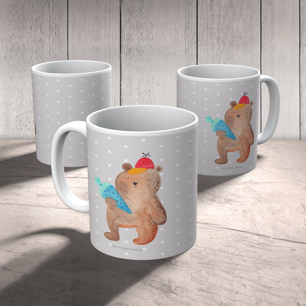 Tasse Bär mit Schultüte Bär Motiv, Schultüte, Erster Schultag Geschenk, Einschulung Geschenk, Schule Geschenk, Grundschule, Schulanfang, Schulbeginn,  Becher, Kaffeetasse, Kaffeebecher, Tee, Frühstück, Büro  Bär, Teddy, Teddybär