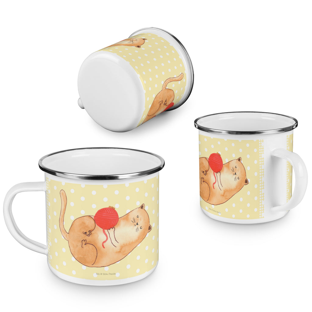 Camping Emaille Tasse Katzen Wollknäul Campingtasse, Trinkbecher, Metalltasse, Outdoor Tasse, Emaille Trinkbecher, Blechtasse Outdoor, Emaille Campingbecher, Edelstahl Trinkbecher, Metalltasse für Camping, Kaffee Blechtasse, Camping Tasse Metall, Katze, Katzenmotiv, Katzenfan, Katzendeko, Katzenfreund, Katzenliebhaber, Katzenprodukte, Katzenartikel, Katzenaccessoires, Katzensouvenirs, Katzenliebhaberprodukte, Katzenmotive, Katzen, Kater, Mietze, Cat, Cats, Katzenhalter, Katzenbesitzerin, Haustier, Wollknäuel, Wolle, Spielen, Spiel, verspielt