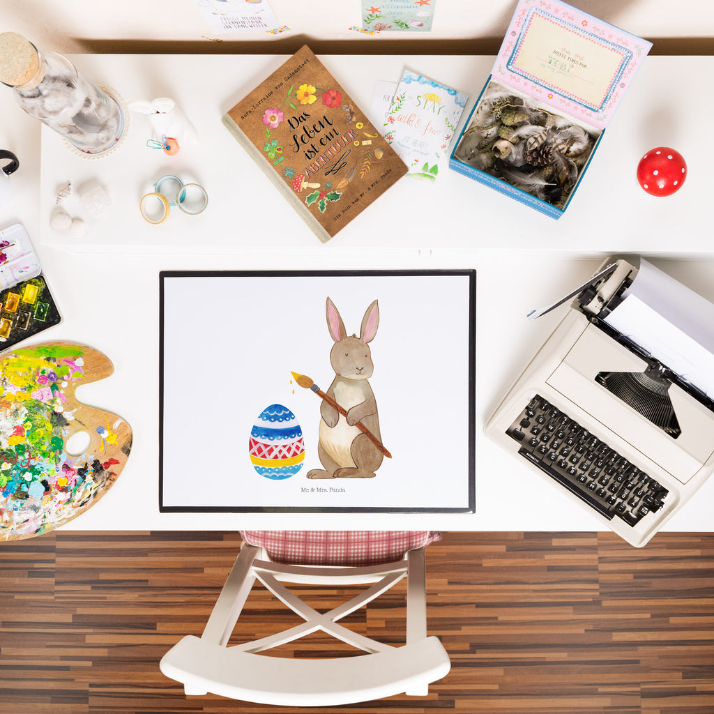 Schreibtischunterlage Hase Eiermalen Schreibunterlage, Schreibtischauflage, Bürobedarf, Büroartikel, Schreibwaren, Schreibtisch Unterlagen, Schreibtischunterlage Groß, Ostern, Osterhase, Ostergeschenke, Osternest, Osterdeko, Geschenk zu Ostern, Frohe Ostern, Ostergrüße, Osterblume, Osterei, bemalte Ostereier, Hase, Kaninchen, Eiermalen