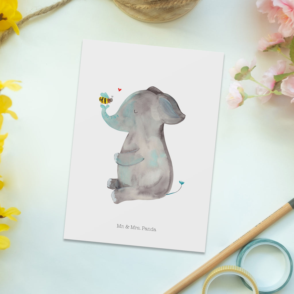 Postkarte Elefant & Biene Geschenkkarte, Grußkarte, Karte, Einladung, Ansichtskarte, Geburtstagskarte, Einladungskarte, Dankeskarte, Tiermotive, Gute Laune, lustige Sprüche, Tiere, Elefant, Biene, Liebe, Liebesbeweis, Jahrestag, Liebesgeschenk, Heiratsantrag, Hochzeitsgeschenk, Liebesspruch