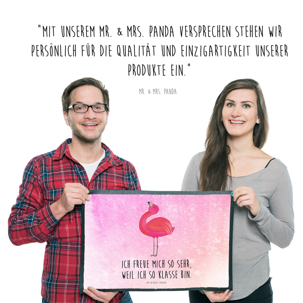 Fußmatte Flamingo stolz Flamingo, stolz, Freude, Selbstliebe, Selbstakzeptanz, Freundin, beste Freundin, Tochter, Mama, Schwester, Türvorleger, Schmutzmatte, Fußabtreter, Matte, Schmutzfänger, Fußabstreifer, Schmutzfangmatte, Türmatte, Motivfußmatte,  Haustürmatte, Vorleger  Flamingo