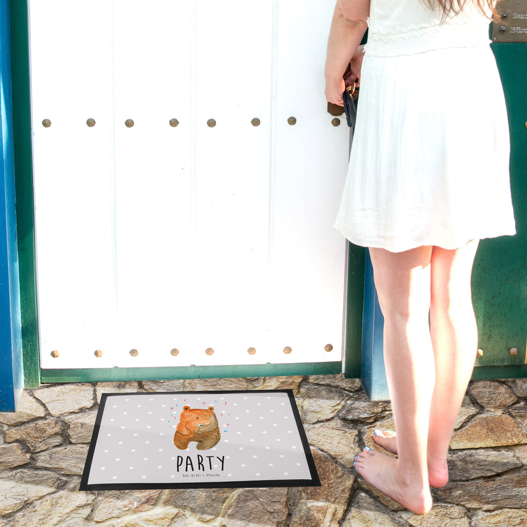 Fußmatte Bär Party Geburtstag, Geburtstagsgeschenk, Geschenk, Party, Feiern, Abfeiern, Mitbringsel, Gute Laune, Lustig Türvorleger, Schmutzmatte, Fußabtreter, Matte, Schmutzfänger, Fußabstreifer, Schmutzfangmatte, Türmatte, Motivfußmatte,  Haustürmatte, Vorleger  Bär, Teddy, Teddybär