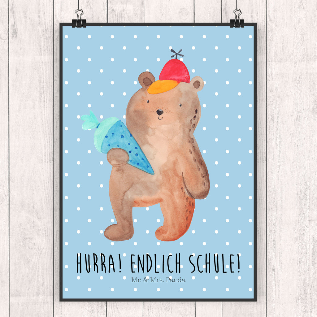 Poster Bär mit Schultüte Poster, Wandposter, Bild, Wanddeko, Küchenposter, Kinderposter, Wanddeko Bild, Raumdekoration, Wanddekoration, Handgemaltes Poster, Mr. & Mrs. Panda Poster, Designposter, Kunstdruck, Posterdruck, Bär, Teddy, Teddybär, Bär Motiv, Schultüte, Erster Schultag Geschenk, Einschulung Geschenk, Schule Geschenk, Grundschule, Schulanfang, Schulbeginn