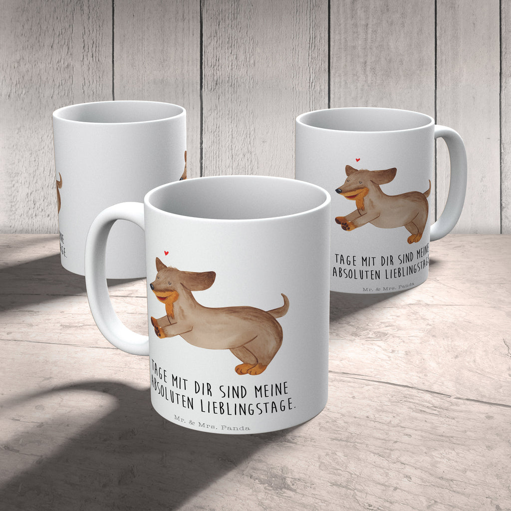 Tasse Hund Dackel fröhlich Hund, Hunde, Dackel, Dachshund, happy dog Becher, Kaffeetasse, Kaffeebecher, Tee, Frühstück, Büro  Hund, Hundemotiv, Haustier, Hunderasse, Tierliebhaber, Hundebesitzer, Sprüche