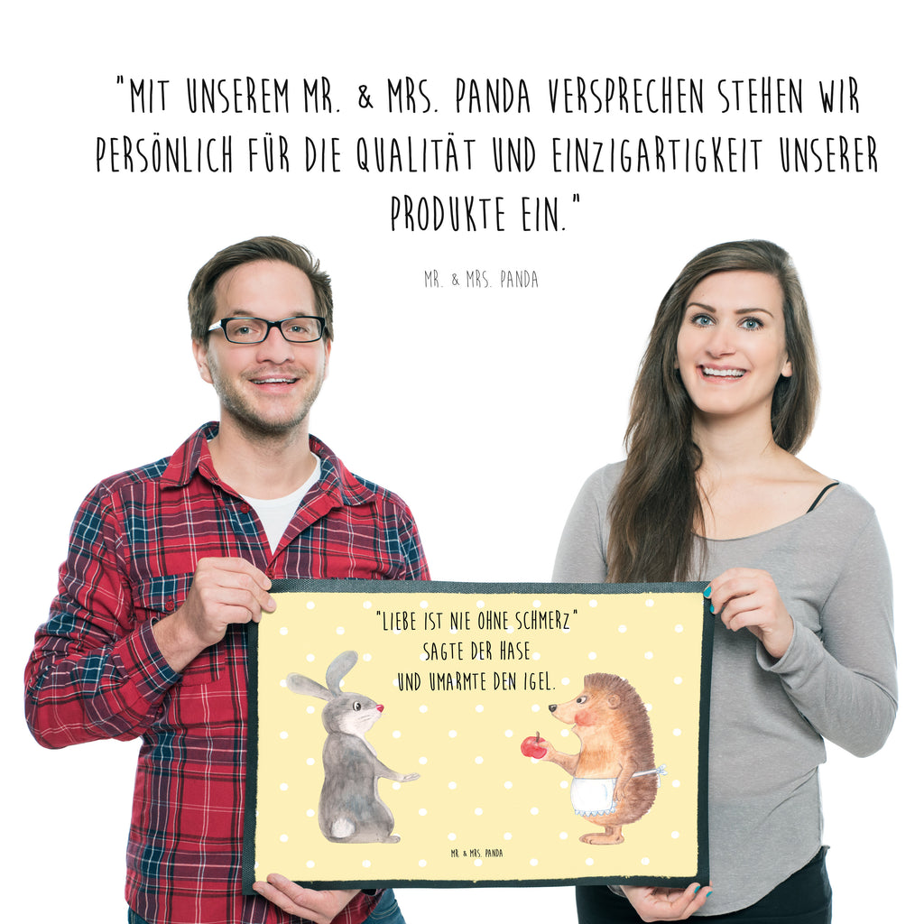 Fußmatte Liebe ist nie ohne Schmerz Igel und Hase, Igel, Hase, Liebe Spruch, Liebeskummer Geschenk, Herzschmerz, Trösten, Trennungsschmerz, Spruch romantisch Türvorleger, Schmutzmatte, Fußabtreter, Matte, Schmutzfänger, Fußabstreifer, Schmutzfangmatte, Türmatte, Motivfußmatte,  Haustürmatte, Vorleger  süße Tiermotive, gute Laune, lustige Sprüche, Tiere