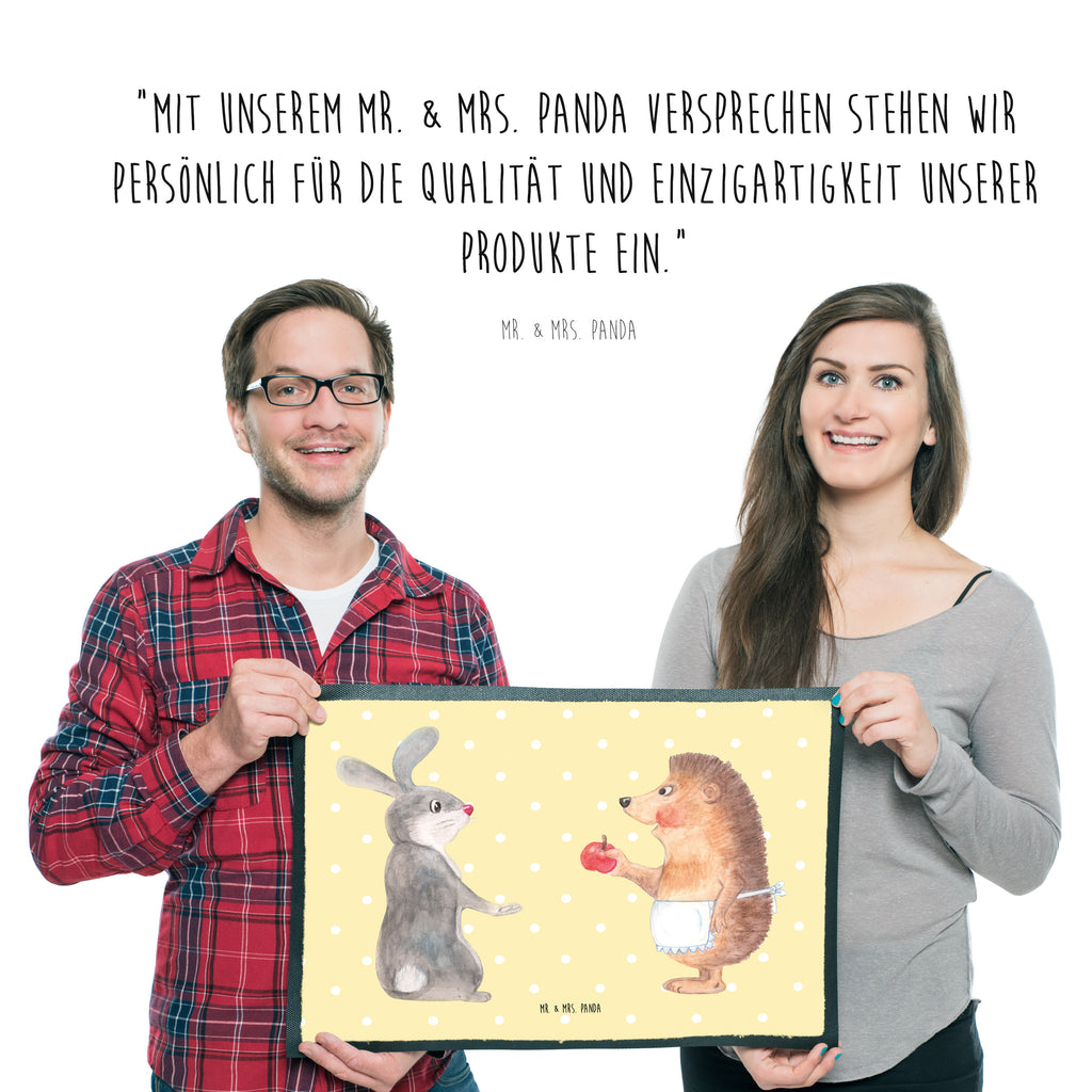 Fußmatte Liebe ist nie ohne Schmerz Igel und Hase, Igel, Hase, Liebe Spruch, Liebeskummer Geschenk, Herzschmerz, Trösten, Trennungsschmerz, Spruch romantisch Türvorleger, Schmutzmatte, Fußabtreter, Matte, Schmutzfänger, Fußabstreifer, Schmutzfangmatte, Türmatte, Motivfußmatte,  Haustürmatte, Vorleger  süße Tiermotive, gute Laune, lustige Sprüche, Tiere