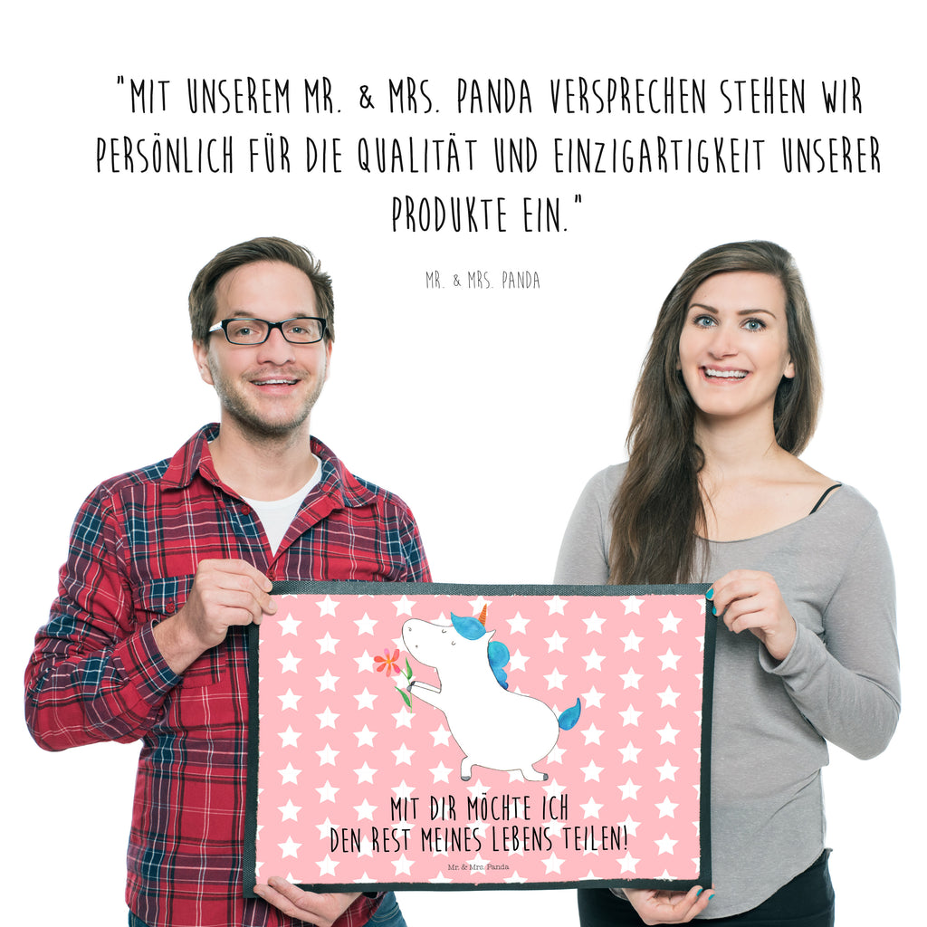 Fußmatte Einhorn Blume Einhorn, Einhörner, Unicorn, Liebe, Liebesbeweis, Antrag, Heiratsantrag, Verlobung, Ehepaar, Pärchen, Partner, Freund, Freundin, Ehe, heiraten Türvorleger, Schmutzmatte, Fußabtreter, Matte, Schmutzfänger, Fußabstreifer, Schmutzfangmatte, Türmatte, Motivfußmatte,  Haustürmatte, Vorleger  Einhorn, Einhörner, Einhorn Deko, Pegasus, Unicorn
