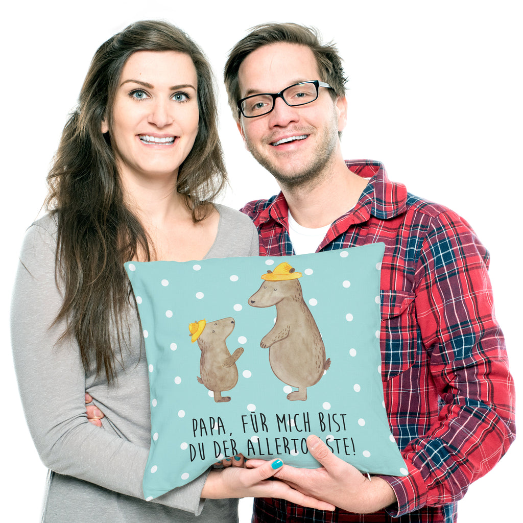 40x40 Kissen Bären mit Hut Kissenhülle, Kopfkissen, Sofakissen, Dekokissen, Motivkissen, Familie, Vatertag, Muttertag, Bruder, Schwester, Mama, Papa, Oma, Opa, Bär, Bären, Vater, Papi, Paps, Dad, Daddy, Lieblingsmensch, Sohn, Söhne, Kind, Kinder, Vater-Sohn, Family, Vorbild