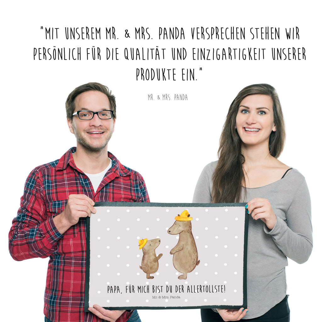 Fußmatte Bären mit Hut Bär, Bären, Vater, Papa, Vatertag, Papi, Paps, Dad, Daddy, Lieblingsmensch, Sohn, Söhne, Kind, Kinder, Vater-Sohn, Familie, Family, Vorbild Türvorleger, Schmutzmatte, Fußabtreter, Matte, Schmutzfänger, Fußabstreifer, Schmutzfangmatte, Türmatte, Motivfußmatte,  Haustürmatte, Vorleger  Familie, Vatertag, Muttertag, Bruder, Schwester, Mama, Papa, Oma, Opa