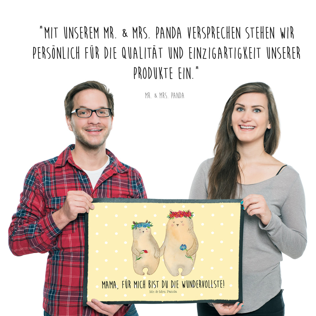 Fußmatte Bären mit Blumenkranz Bär, Bären, Mama, Mutter, Mutti, Mami, Lieblingsmensch, Lieblingsmama, beste Mutter, weltbeste Mama, Geschenk Mama. Muttertag, Tochter, Kind, Kinder, Töchter, Familie, Family, Vorbild Türvorleger, Schmutzmatte, Fußabtreter, Matte, Schmutzfänger, Fußabstreifer, Schmutzfangmatte, Türmatte, Motivfußmatte,  Haustürmatte, Vorleger  Familie, Vatertag, Muttertag, Bruder, Schwester, Mama, Papa, Oma, Opa