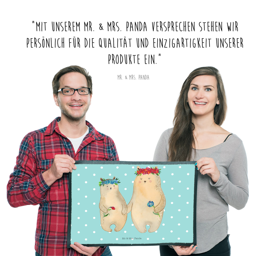 Fußmatte Bären mit Blumenkranz Bär, Bären, Mama, Mutter, Mutti, Mami, Lieblingsmensch, Lieblingsmama, beste Mutter, weltbeste Mama, Geschenk Mama. Muttertag, Tochter, Kind, Kinder, Töchter, Familie, Family, Vorbild Türvorleger, Schmutzmatte, Fußabtreter, Matte, Schmutzfänger, Fußabstreifer, Schmutzfangmatte, Türmatte, Motivfußmatte,  Haustürmatte, Vorleger  Familie, Vatertag, Muttertag, Bruder, Schwester, Mama, Papa, Oma, Opa